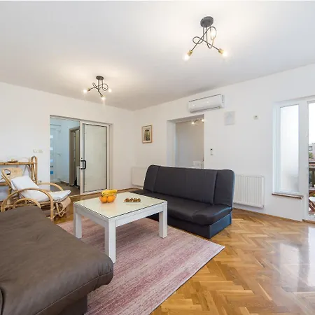 Dolo Apartment
